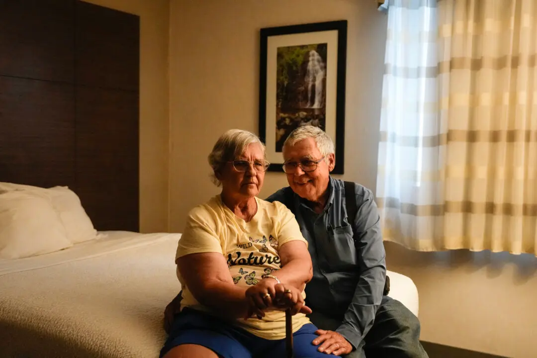 Ontario Wildfire Evacuees Recall Ashes ‘Landing From the Sky’ in Harrowing Escape