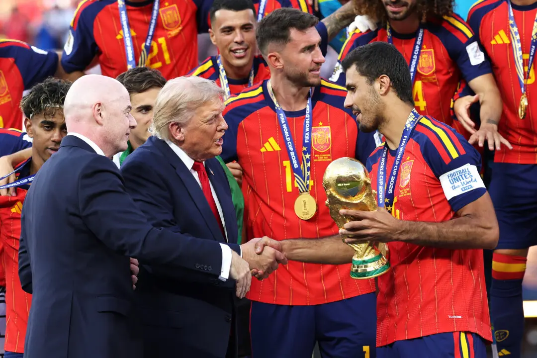 Trump Presents Trophy to Spain at FIFA World Cup Final