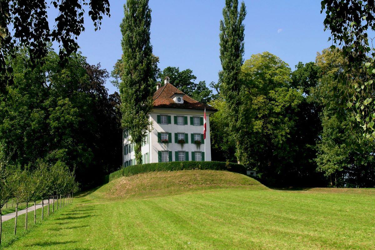 The Villa Tribschen, Wagner's home in Switzerland between 1866 and 1872. (<a href="https://commons.wikimedia.org/wiki/User:JosefLehmkuhl">JosefLehmkuhl</a>/<a href="https://creativecommons.org/licenses/by-sa/3.0/">CC BY-SA 3.0</a>)