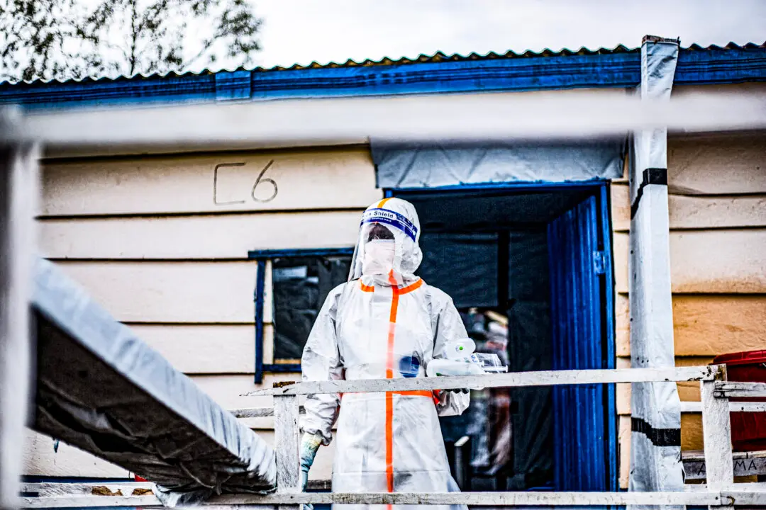 Ebola Outbreak Death Toll Climbs Above 930