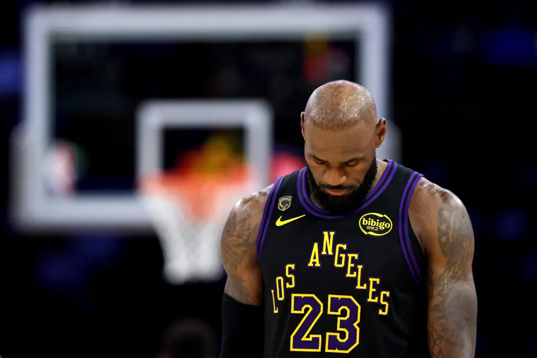 Summer ‘Drama Kings’ Hold Sports World Hostage by Changing Teams