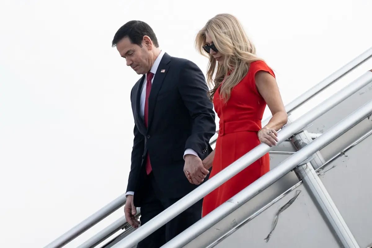 U.S. Secretary of State Marco Rubio and his wife, Jeanette Dousdebes Rubio, arrive in Manila on July 21, 2026, ahead of the Association of Southeast Asian Nations (ASEAN) Foreign Ministers' Meeting. (Brendan Smialowski/POOL/AFP via Getty Images)