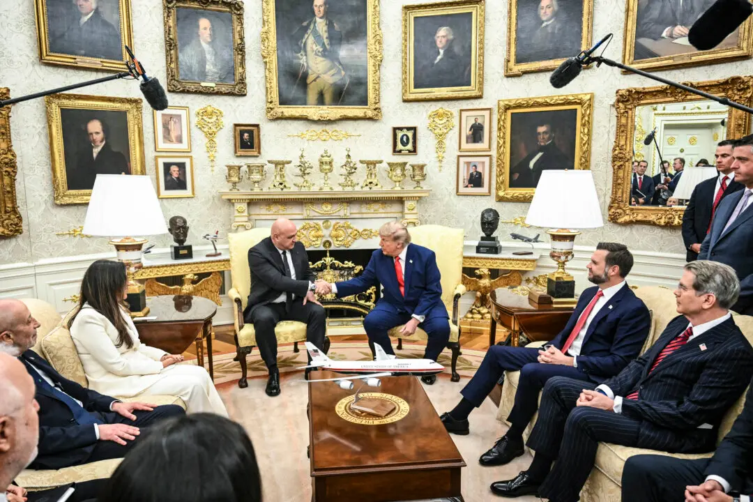 Trump Hosts Lebanese President at White House Amid Push to End Hezbollah’s Role in Lebanon