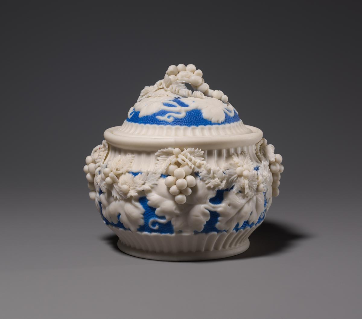 Powder Jar, 1830–1870, likely made in in Bennington, Vermont. Parian porcelain; 4 1/4 inches by 4 3/4 inches. Metropolitan Museum of Art, New York City. (Public Domain)