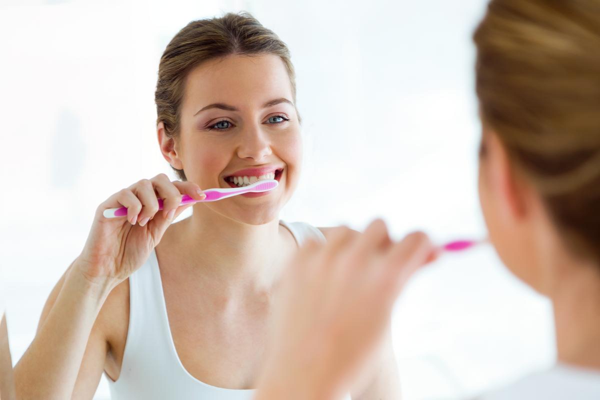 What to Know Before Whitening Your Teeth at Home