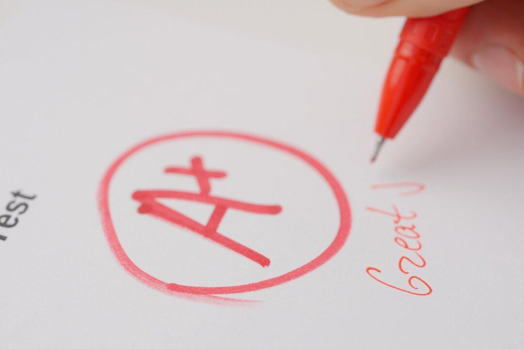 Half of Students Now Get A’s, but Actual Achievement Is Declining