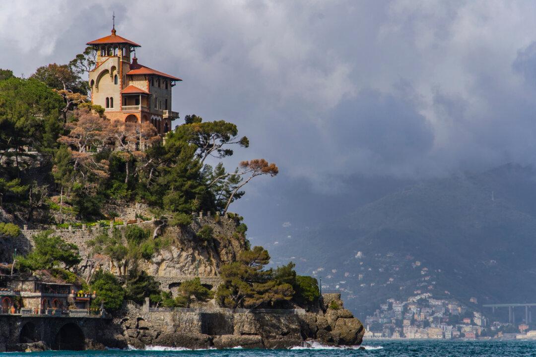 Villa Beatrice: Prettily Perched