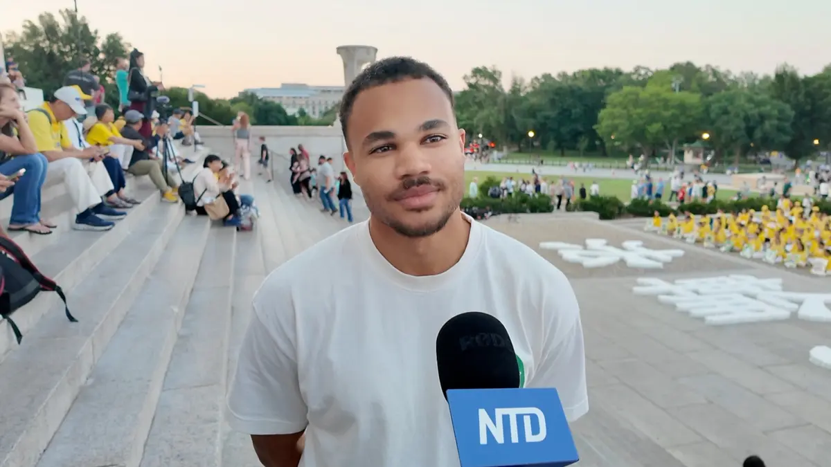 Nicco Adams before a candlelight vigil at the Lincoln Memorial in Washington on July 23, 2026. (NTD)