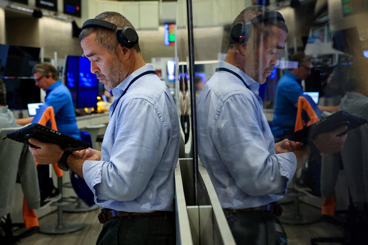 US Investors Rethink Bonds’ Role as Inflation Reshapes Portfolios