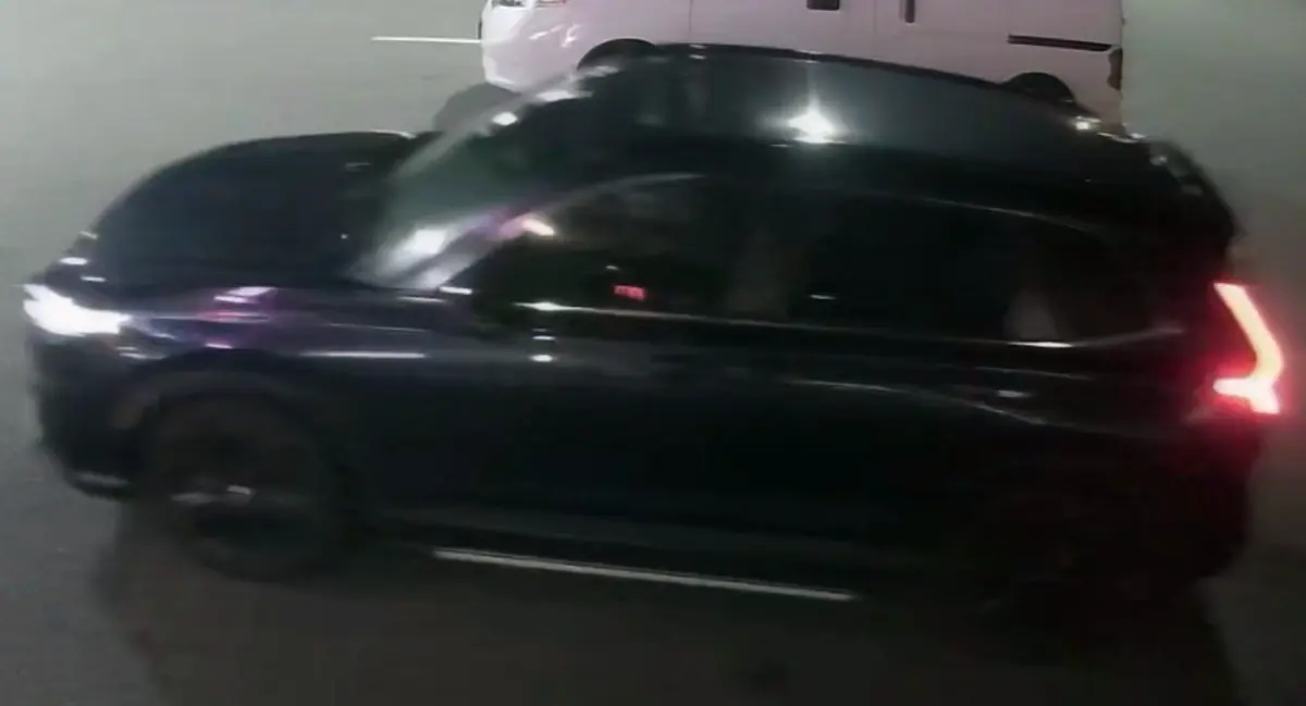 Toronto Police Release Photo of Vehicle Sought in Jewish Bakery Shootings