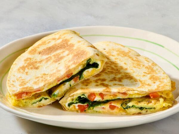 This 2-Minute, 5-Ingredient Egg Breakfast Is Perfect for Busy Mornings