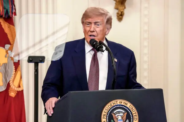 Trump Announces Historic Gaza Peace Breakthrough; Senate GOP Working to Avert Election-Time Shutdown | NTD Good Morning (July 31)