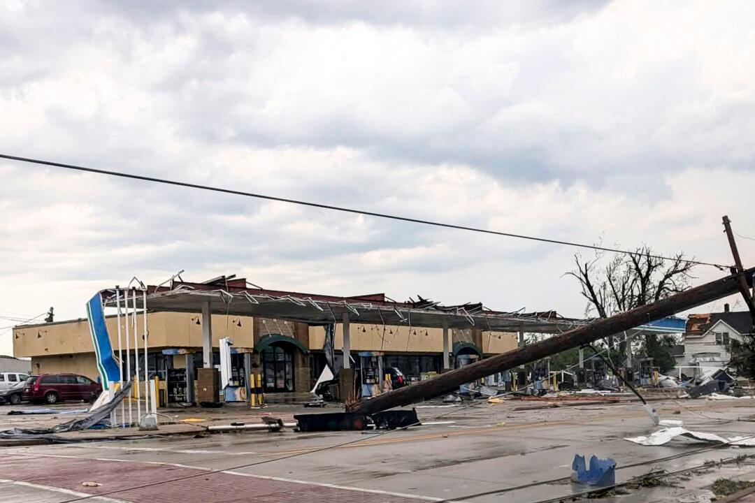 Tornado Confirmed After Thunderstorm Hits Lake Michigan States