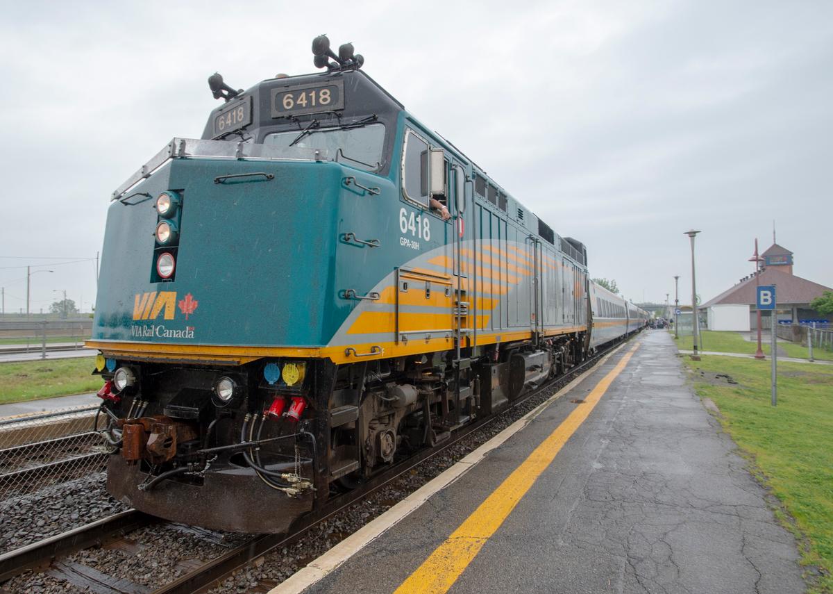 Feds to Spend $1.9B to Replace via Rail Locomotive Fleet, Build Plant