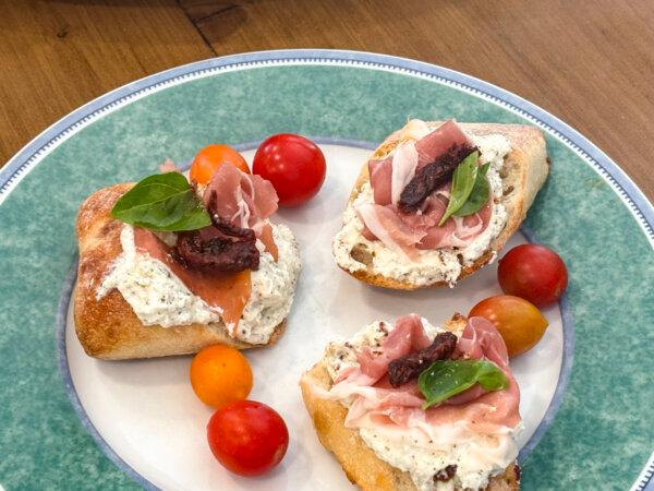 No-Cook Ricotta Toasts Are Packed With Summer Flavor