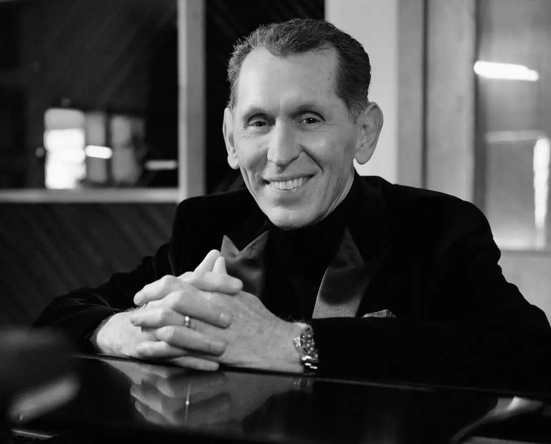 Author and Musician Tim Lovelace Shares Stories That Motivate and Inspire