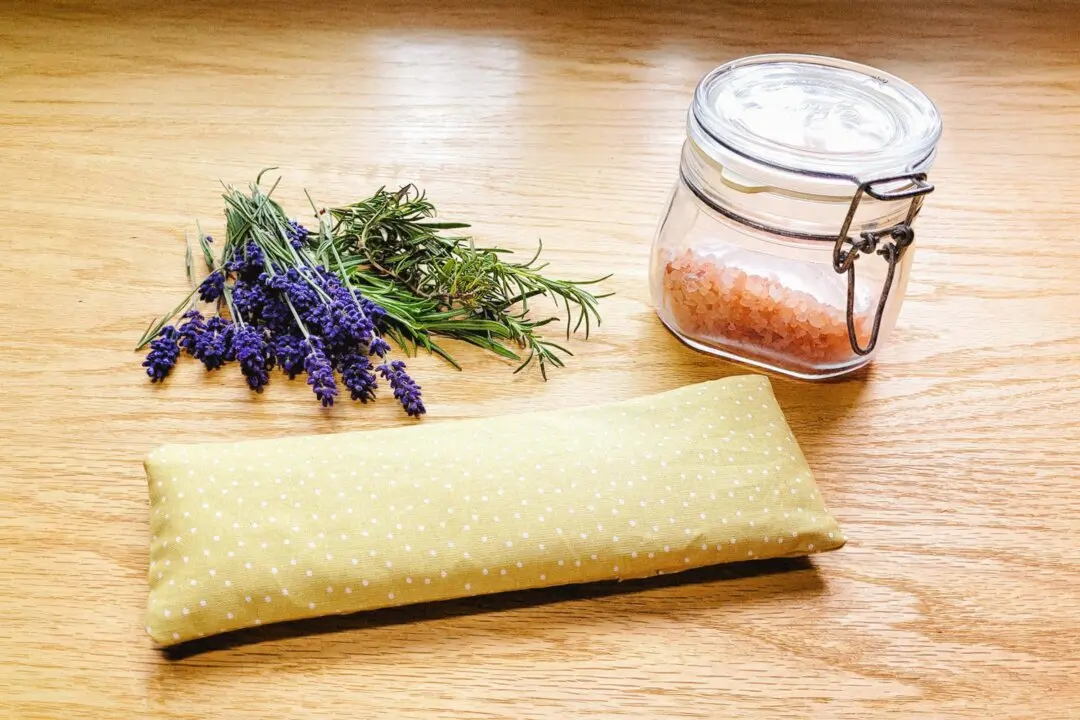 The 8-Minute Reset: Make a Cooling Herbal Eye Sachet