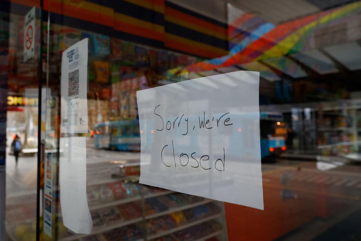 Greek Deli Shuts After 54 Years as Owner Cites Tough Business Conditions