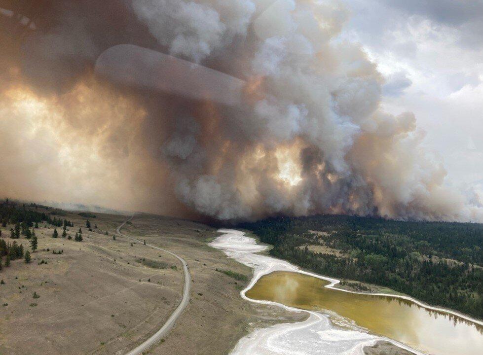 BC’s Pear Lake Wildfire Prompts Expanded Evacuation Orders Around Green Lake