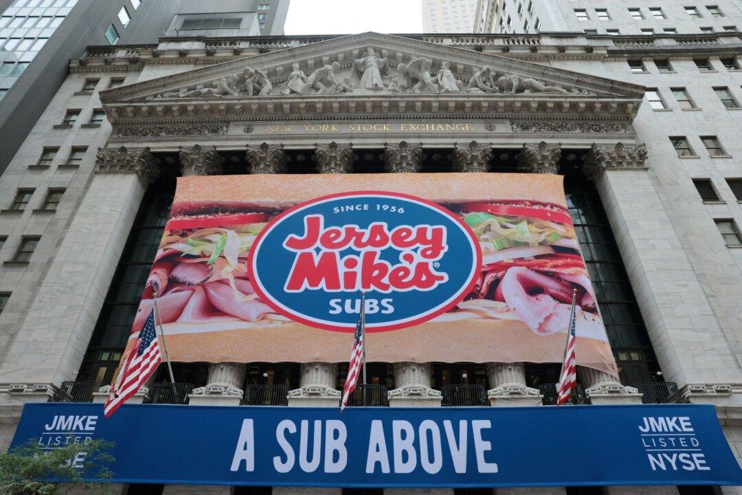 Sandwich Chain Jersey Mike’s Goes Public, Falls 6 Percent in Debut