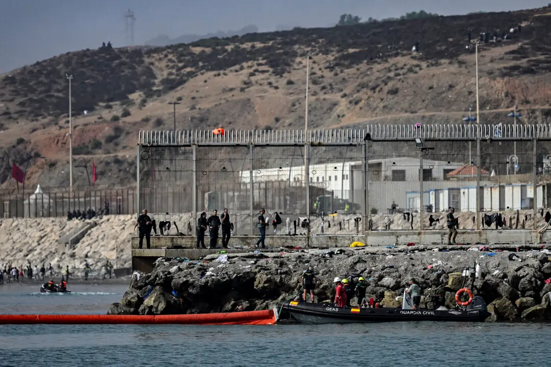 Spain Installs Floating Barrier to Block Illegal Sea Crossings Into Ceuta