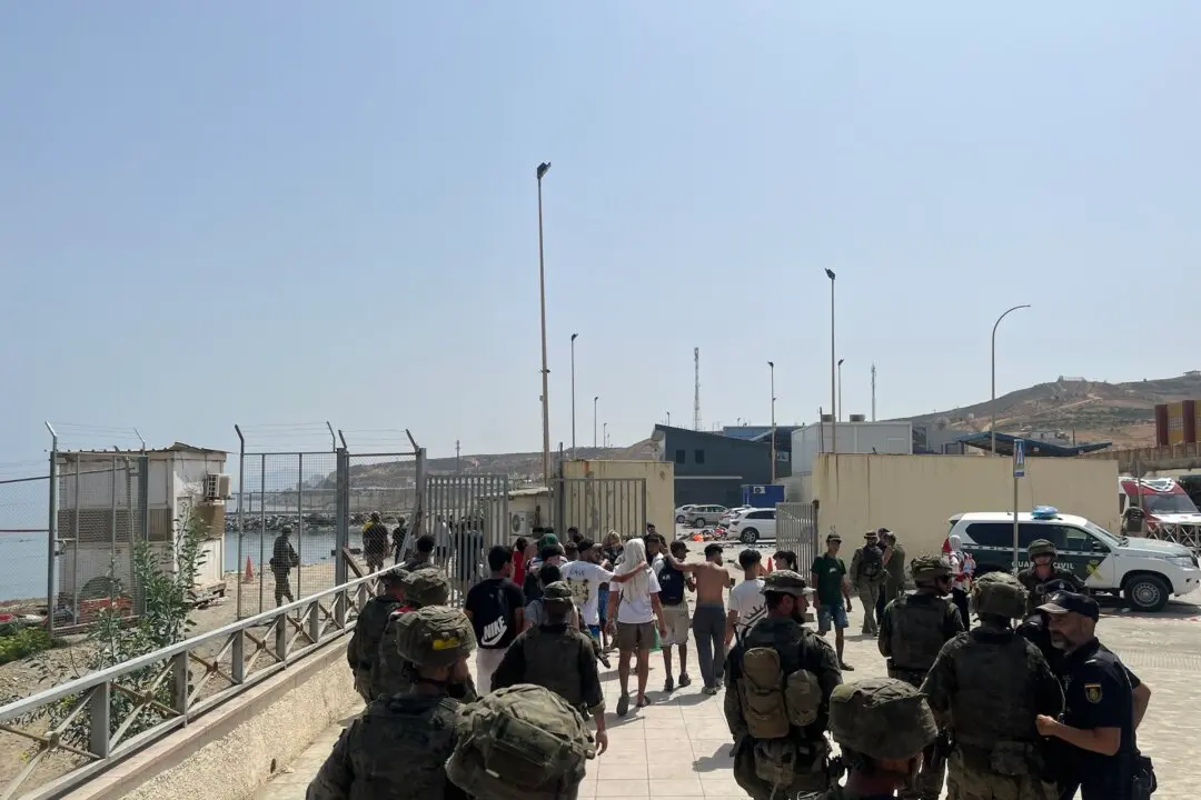 US Raises Travel Advisory for Spanish Area Amid Illegal Immigrant Influx