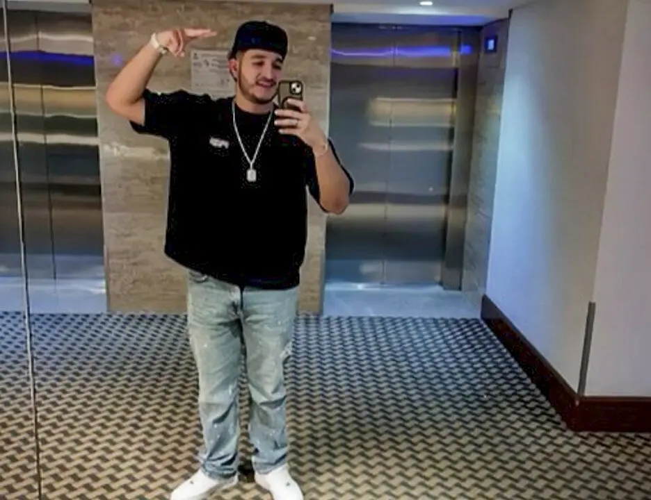 Mexican Influencer Fatally Shot While Livestreaming in Sinaloa