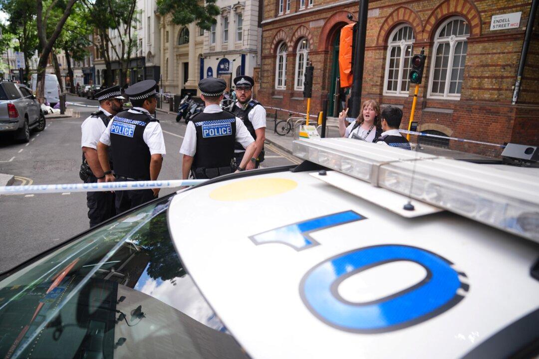 4 Stabbed in Central London in What Police Believe Was a Mental Health Incident