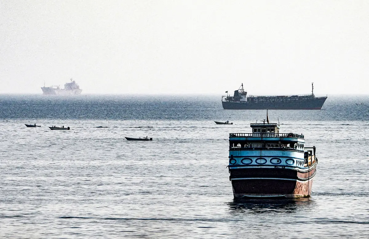 Iran, Oman Near Deal on New Hormuz Shipping Route