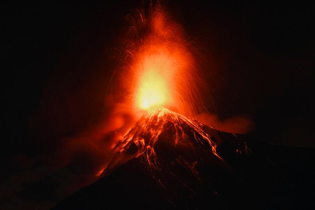 Week in Photos: Volcano Eruption, Earthquakes, and Extreme Summer Heat