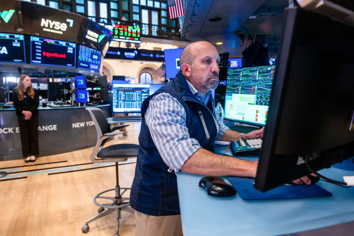 Wall Street Review: Stocks Stage Broad Rally on Easing Rate-Hike Fears
