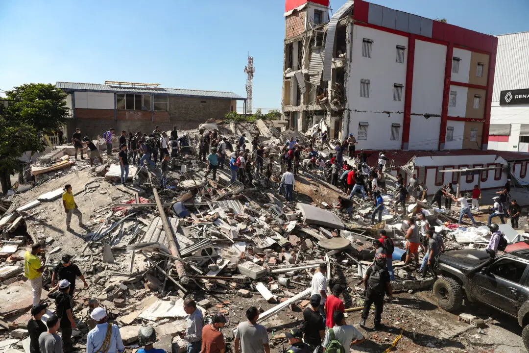 Deadly Earthquake Strikes Western Colombia