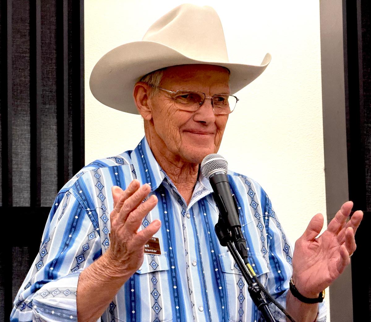 Cowboy poet and event organizer Don Fernwalt recites a poem during a break-out session at Yavapai Community College in Prescott, Ariz., on Aug. 7, 2026. (Allan Stein/The Epoch Times)