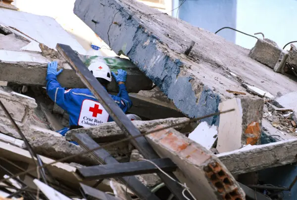 LIVE NOW: Search-and-Rescue Teams Continue Work After Colombia Earthquake