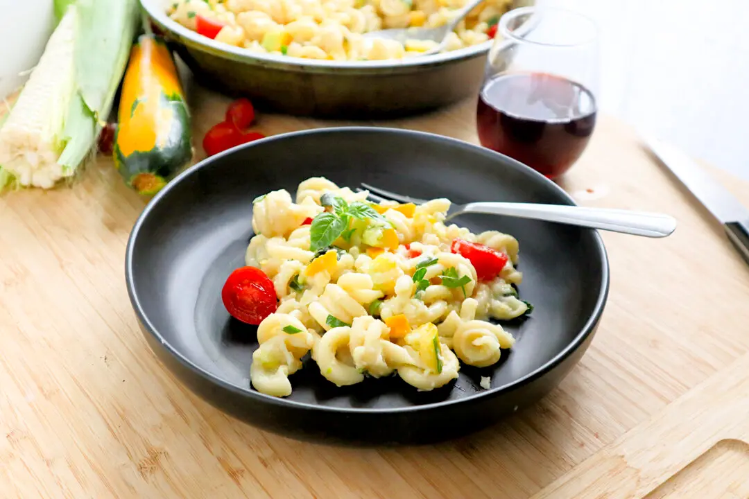 Pasta With Sweet Corn and Zucchini Tastes Like Summer