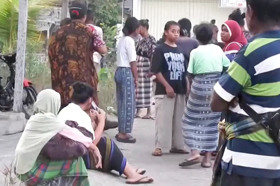 7.7 Magnitude Earthquake Kills at Least 47 in Indonesia