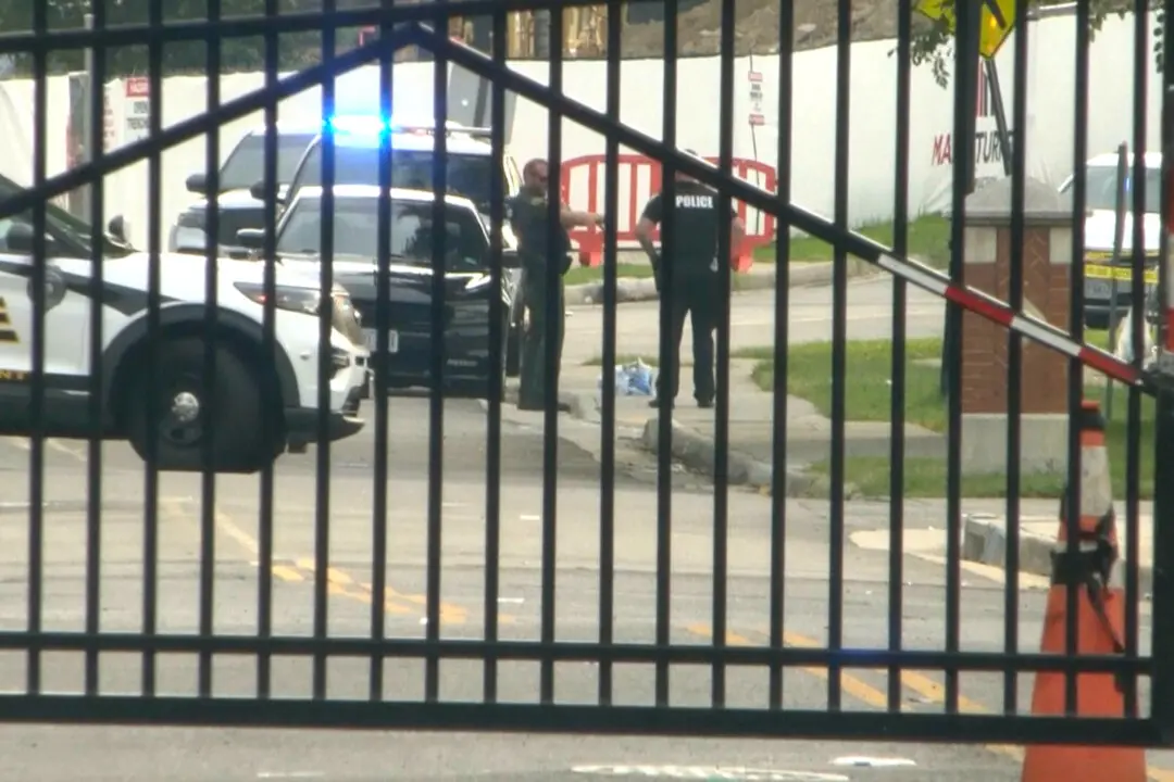 Police Looking for Additional People Who Fired Guns in Virginia University Shooting That Wounded 5