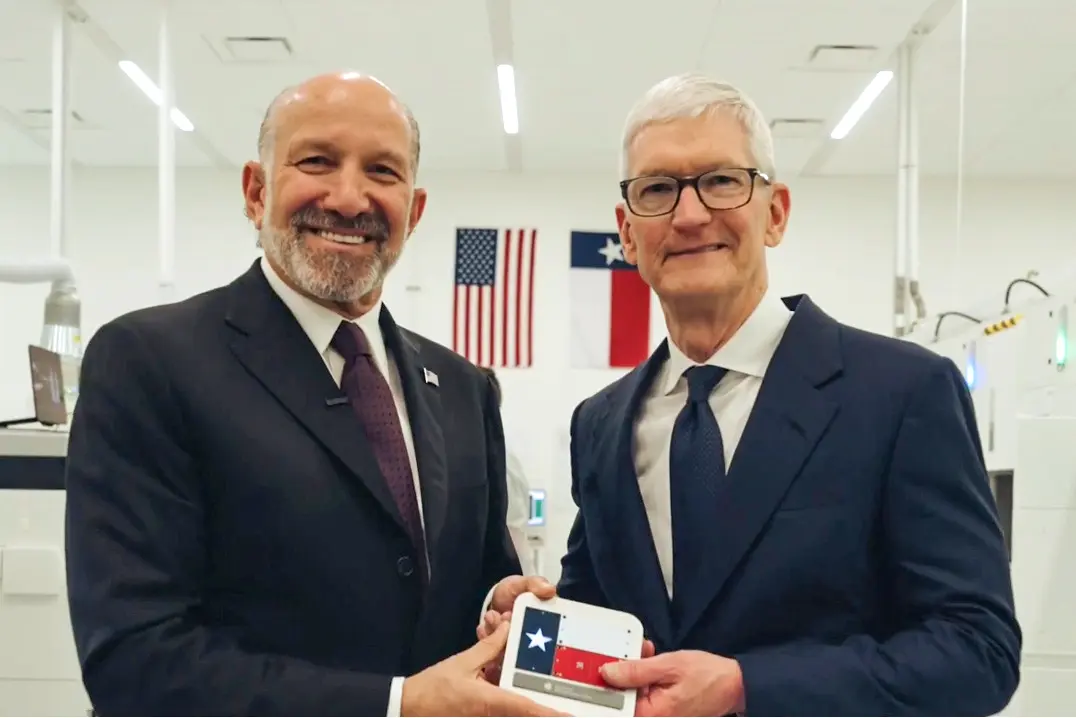 Lutnick Says Trump Administration Told Apple It Opposes Buying Chinese Memory Chips