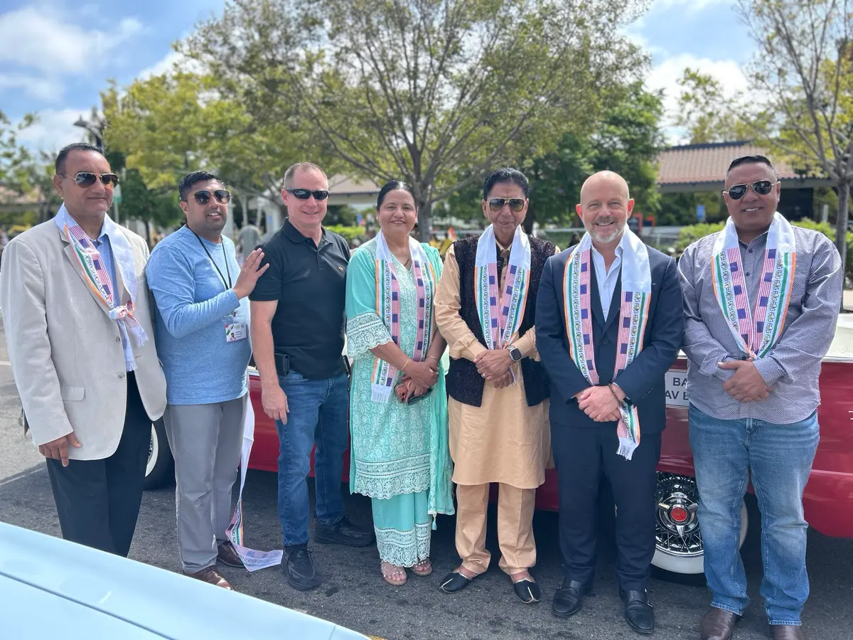 California gubernatorial candidate Steve Hilton (2nd R) participates in the Indian Independence Day parade in Fremont, Calif., on Aug. 16, 2026. (Nathan Su/The Epoch Times)