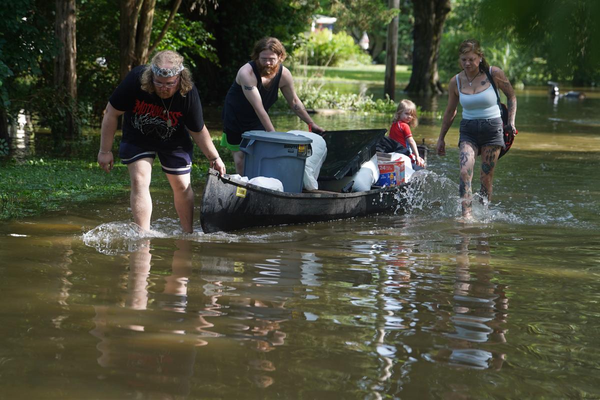 Flooding Risk Remains as Storms Move From the Midwest to the Mid-Atlantic