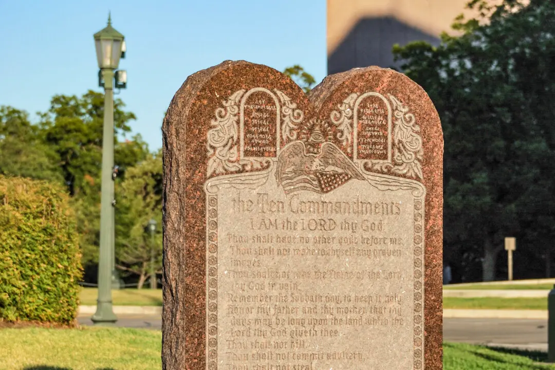 Battle Over Ten Commandments Arrives at Supreme Court