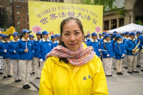 Hanh Nguyen, a Falun Dafa practitioner from Vietnam, in Union Square, New York City on May 11, 2017. (Xie Dongyan/The Epoch Times)