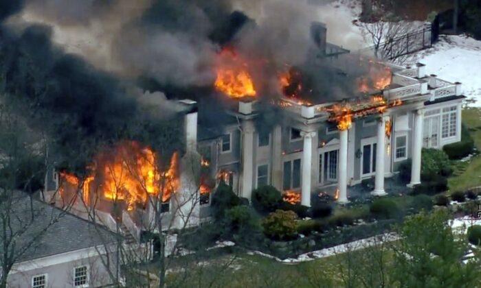 Fire Destroys Massachusetts Mansion Once Owned by Descendant of President John Adams
