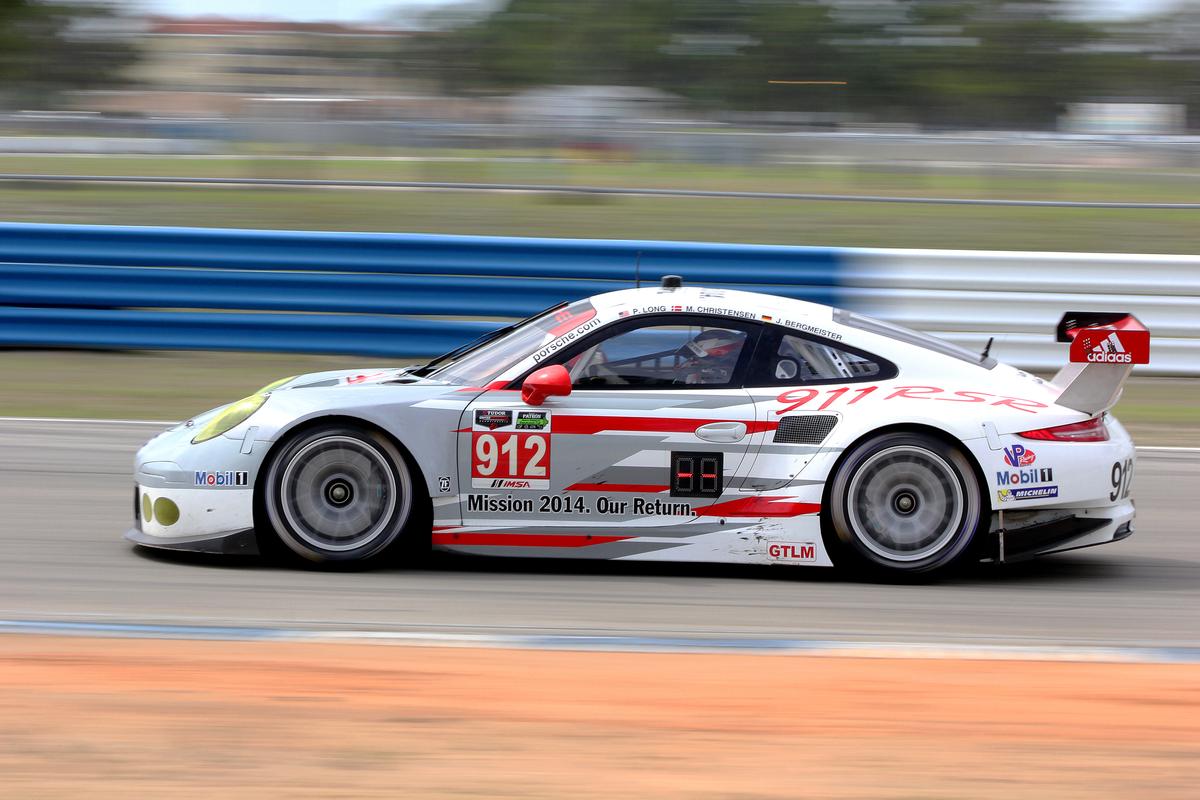 The Porsche North America 911 RSR #912 was quickest in the morning with a lap of 2:00.41 at 112.162 mph, the quickest GT lap of the Test so far. (Chris Jasurek/Epoch Times)