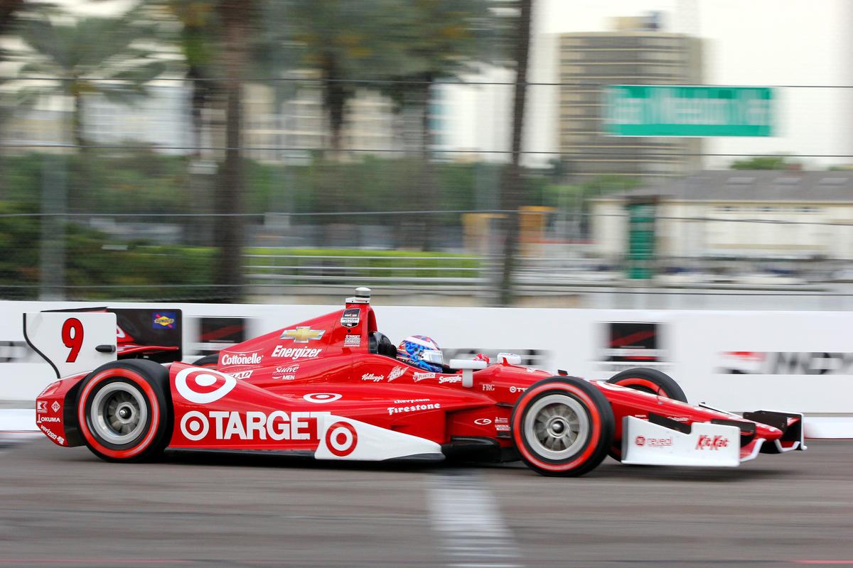 Three-time IndyCar champion Scott Dixon in the #9 Target Ganassi car had to be satisfied with fifth. (Chris Jasurek/Epoch Times)