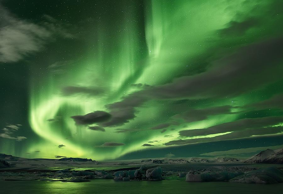 "Shades of Green." Photographer Erez Marom describes: "​An amazing night of Aurora Borealis over Iceland's famous Glacier Lagoon. The shapes that the Northern Lights take never stop mesmerizing me." (Erez Marom)