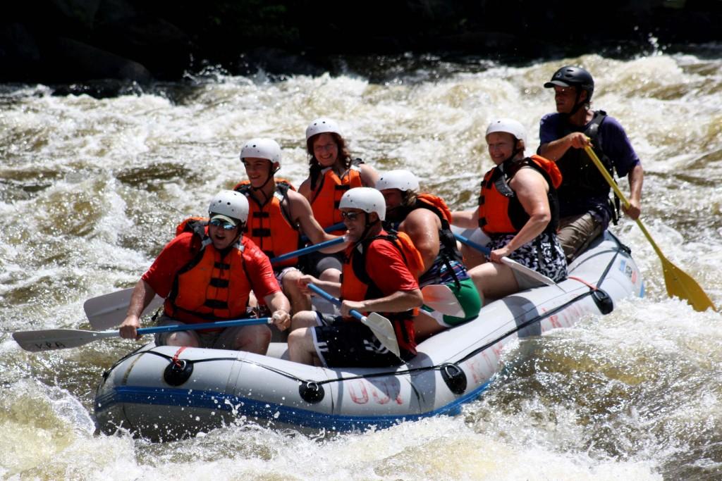 Rafting in Great Smoky Mountains (BesuDesu Abroad)