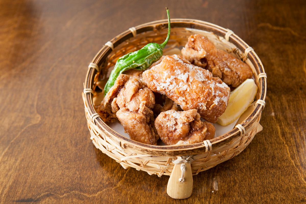 Soy sauce-marinated chicken, coated in potato starch.