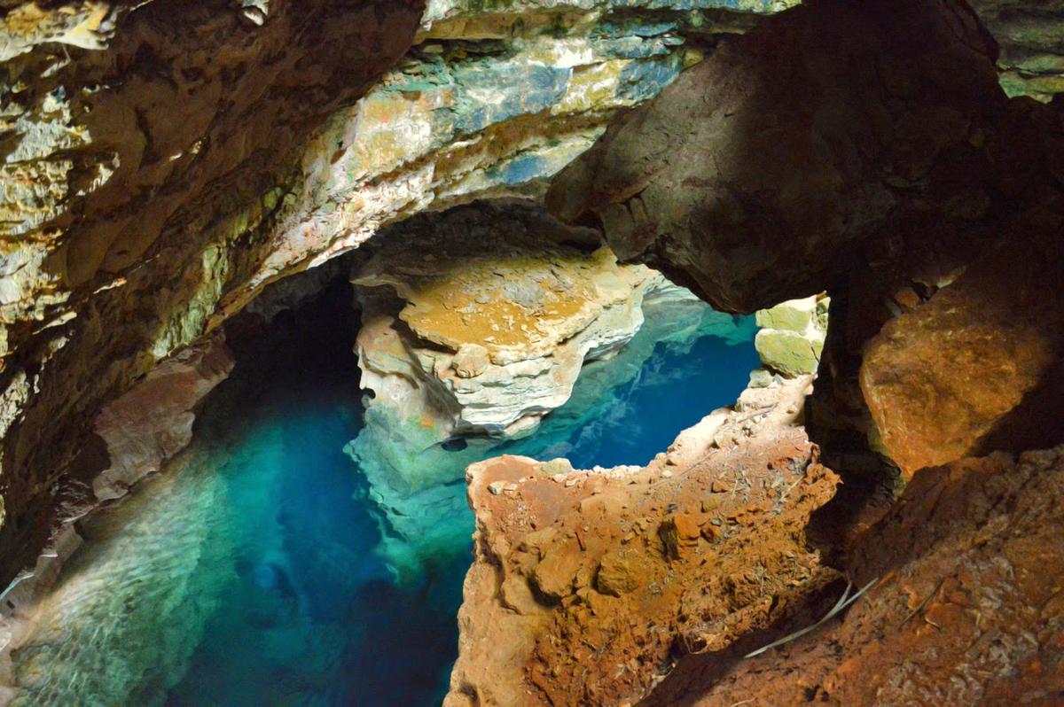 Blue Pool Cave (Tomasz Lisowski, Adventurous Travels)