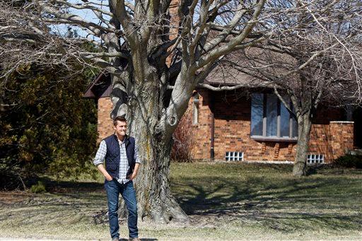This undated photo released by ABC, shows Chris Soules, the stylish farmer from Iowa, who will star in the 19th edition of ABC's romance reality series, 
